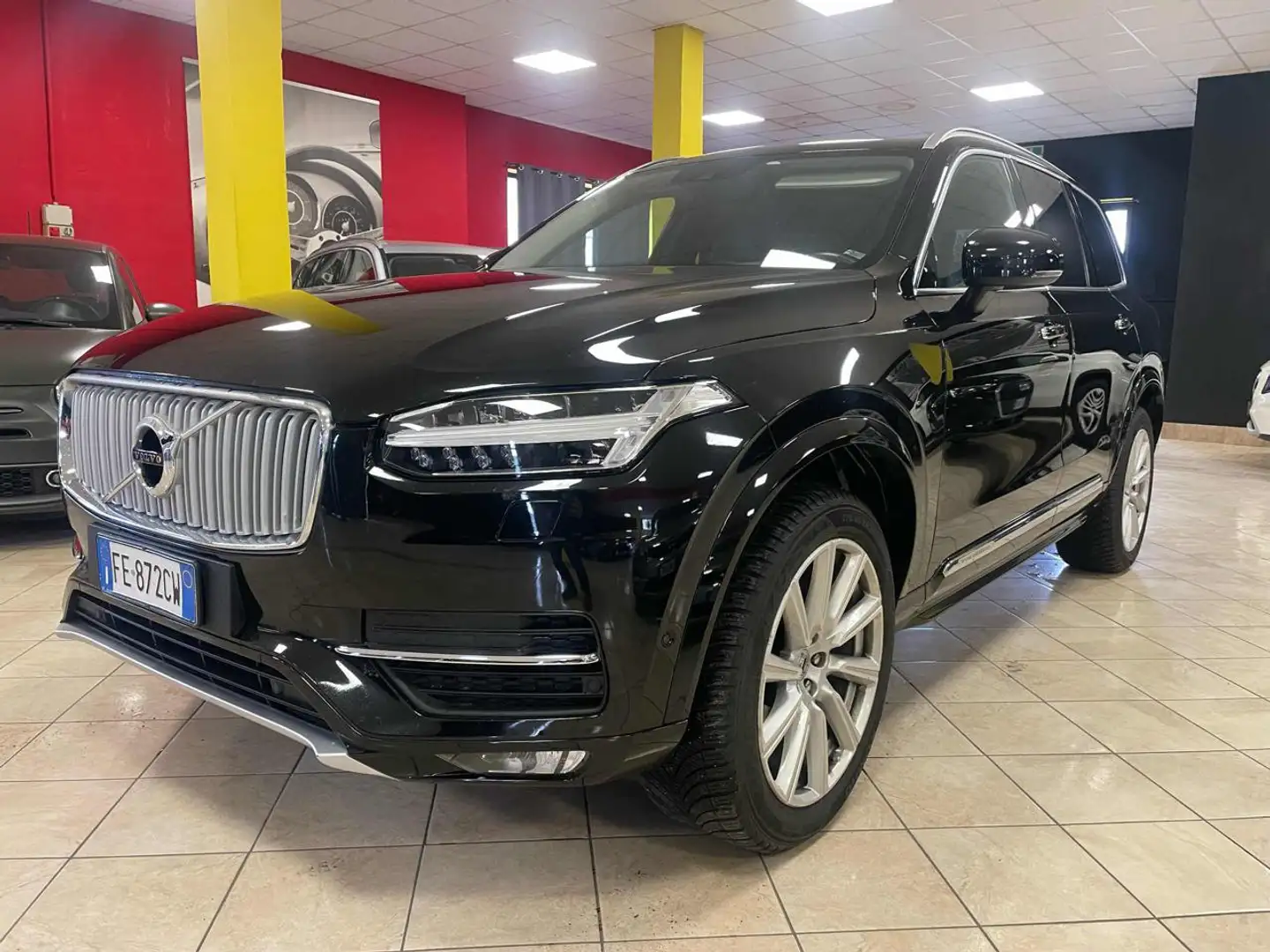 Volvo XC90 D5 AWD E6 Geartronic *FULL FULL OPTION* Noir - 1
