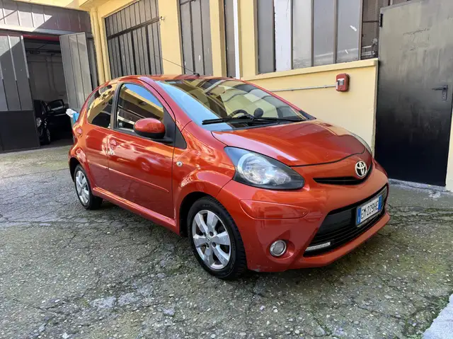 Toyota Aygo X Aygo 5p 1.0 Orange connect (tobasco)