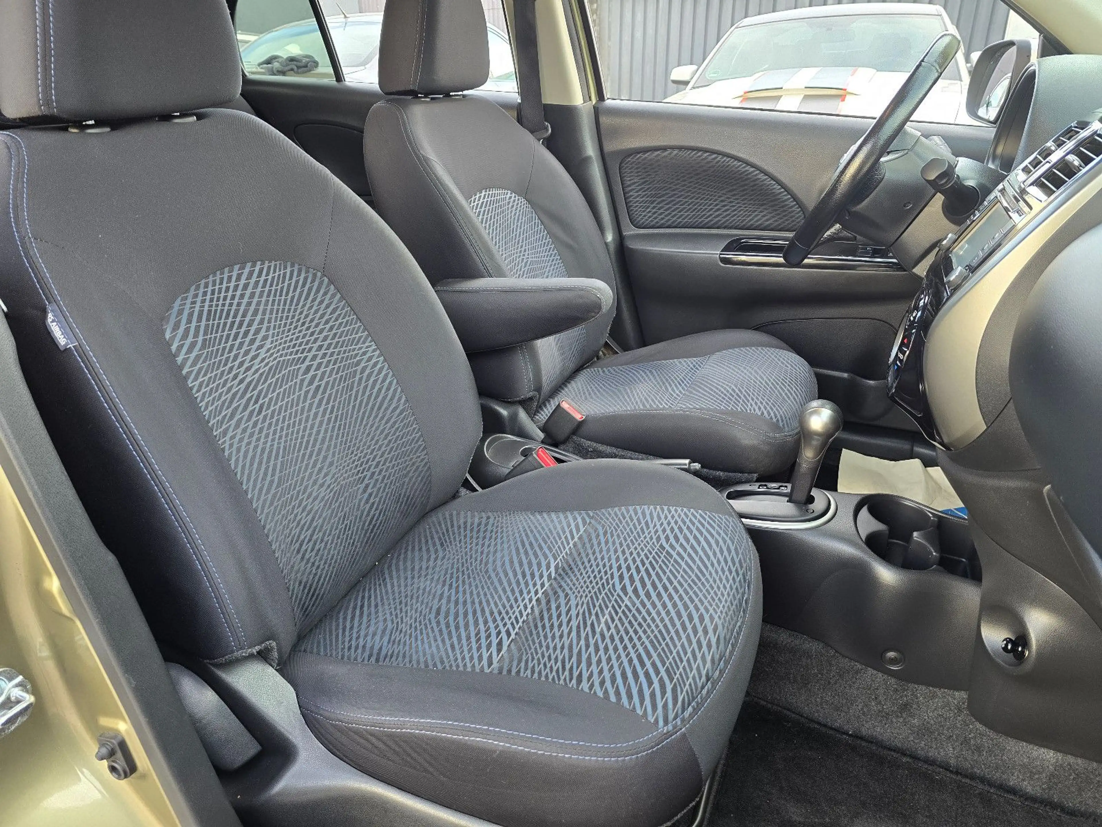 Nissan Micra N-Tec 1.2 — photo 12