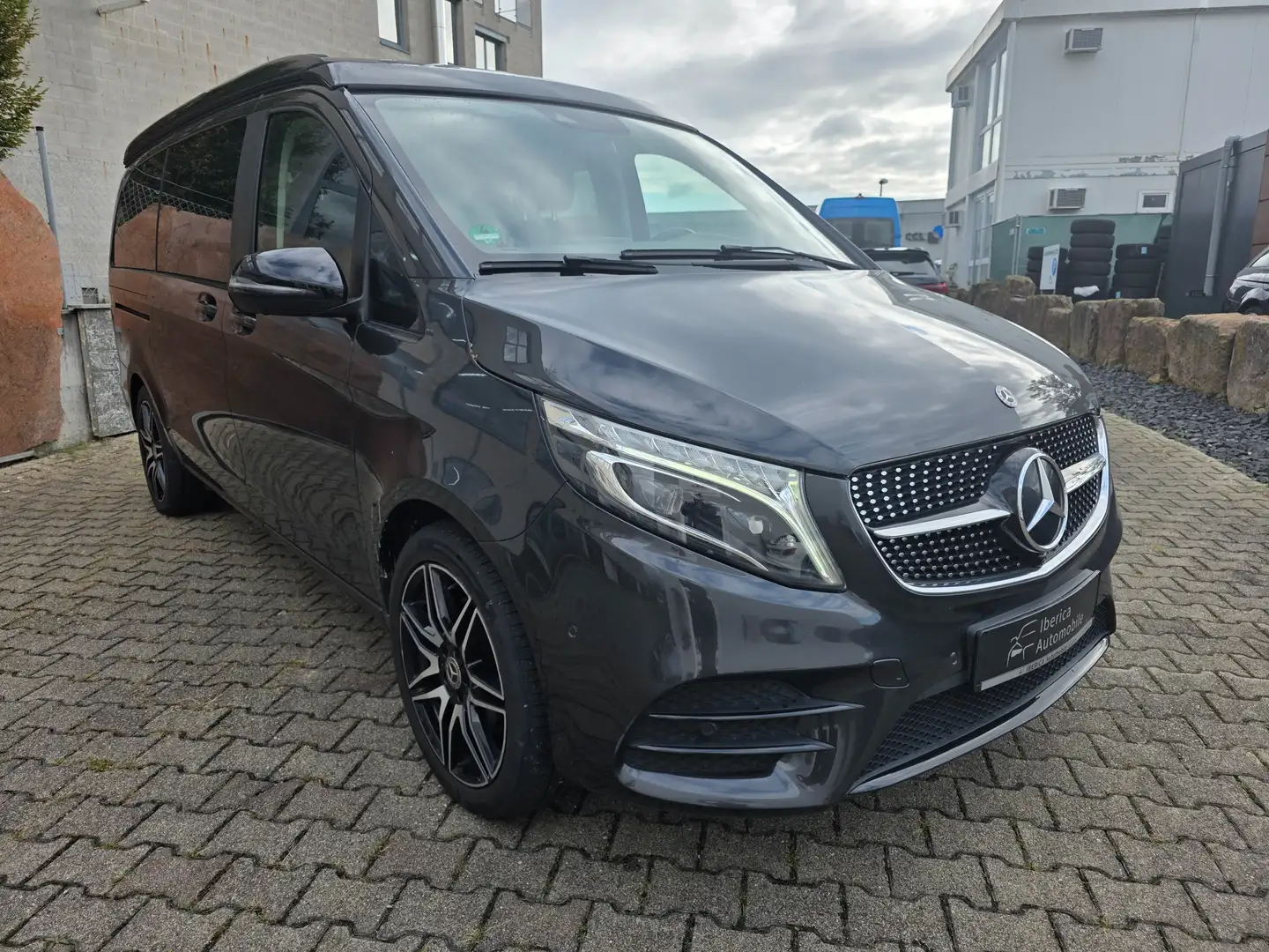 Mercedes-Benz Marco Polo 300 d 4MATIC*AMG*KÜCHE*ELDACH*5 SITZE Grau - 2