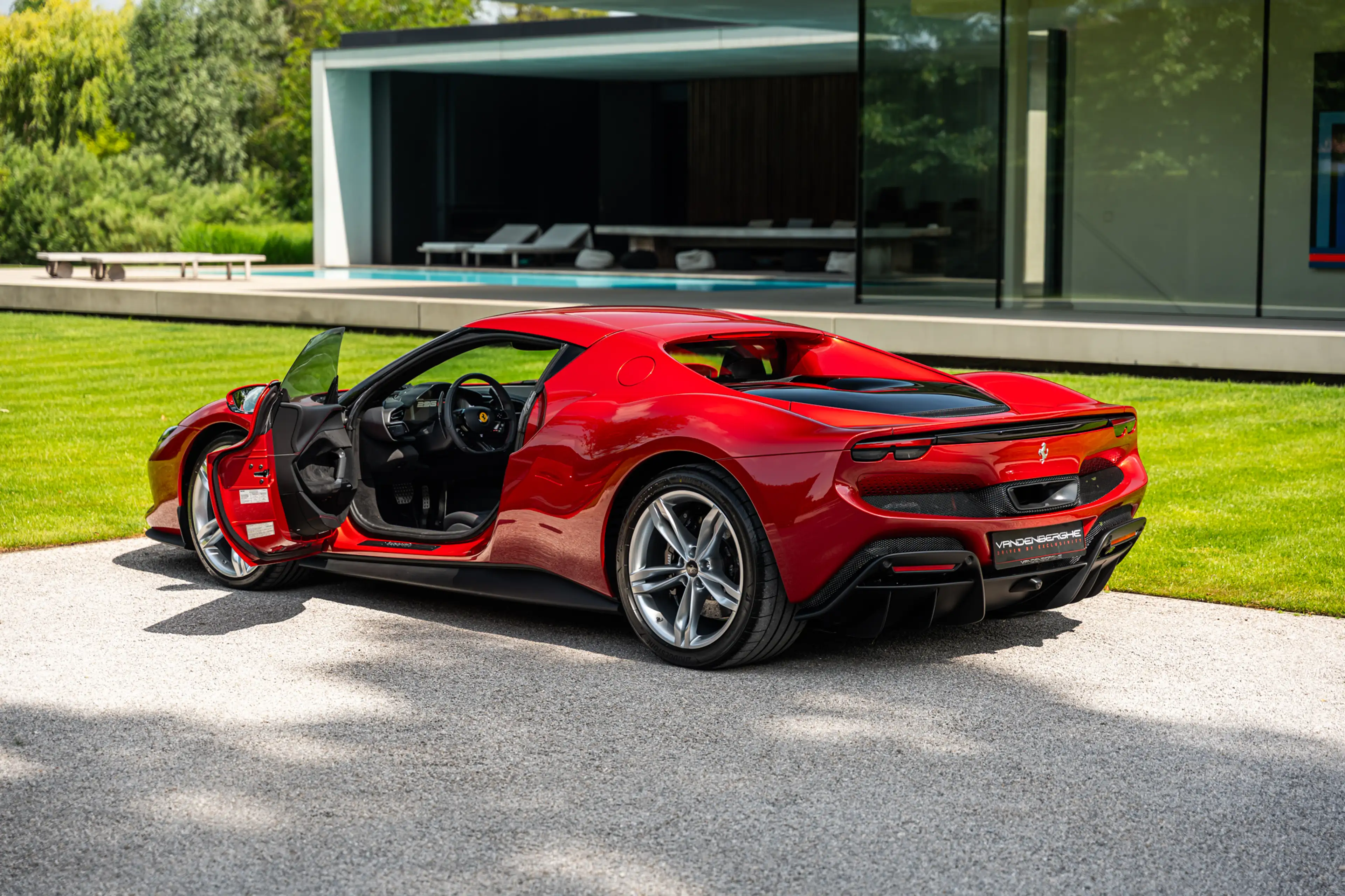 Ferrari 296 GTB ROSSO IMOLA/LIFT/CARBON/CARPLAY/DAYTONA SEATS — photo 9