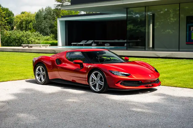 Ferrari 296 GTB ROSSO IMOLA/LIFT/CARBON/CARPLAY/DAYTONA SEATS