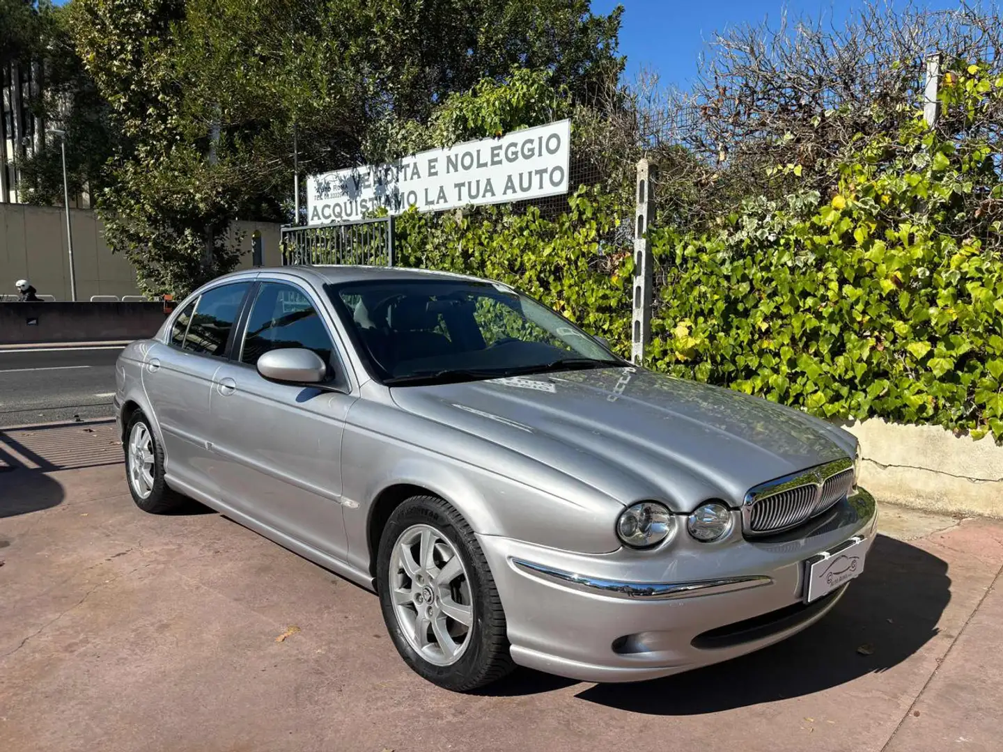 Jaguar X-Type 2.5 V6 24V cat Executive - GPL 2031 Argent - 1