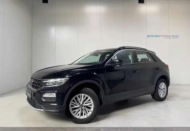 Volkswagen T-Roc view 4
