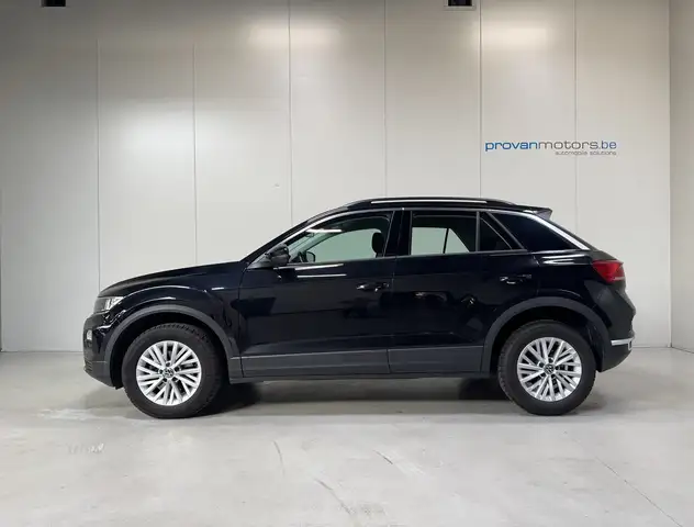 Volkswagen T-Roc view 8