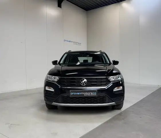 Volkswagen T-Roc view 23