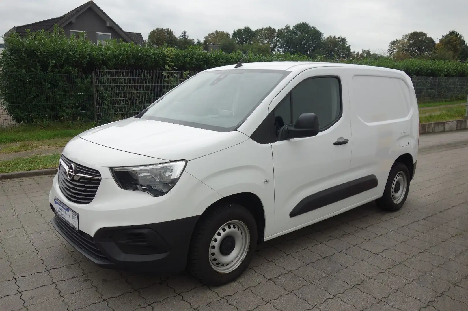Opel Combo E Cargo 1.5 Diesel 56 kW / Klima / Navi Blanc - 1