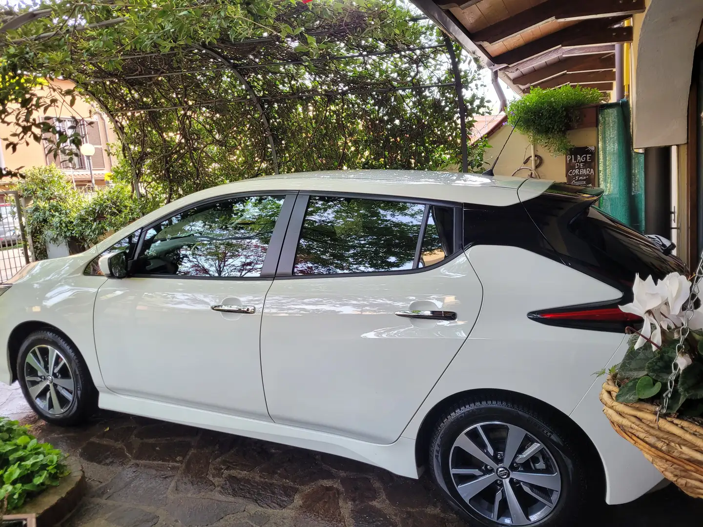 Nissan Leaf Leaf II 2022 Acenta 40kWh 150cv my19 Bianco - 1