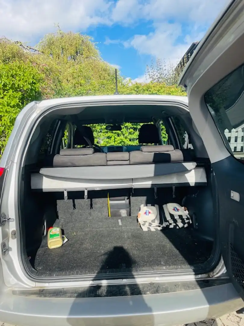 Toyota RAV 4 RAV4 150 D-4D 4WD Life Edition Gris - 1