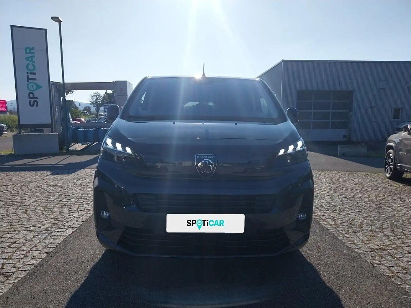 Peugeot Traveller Business BlueHDi 180 Lang EAT8 Gris - 2