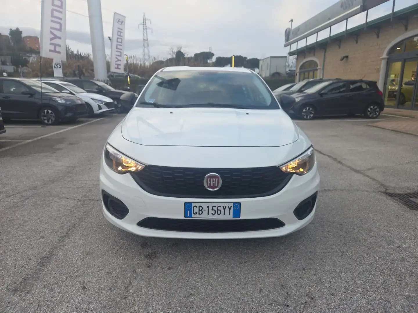 Fiat Tipo 1.4 95cv 6M Street Weiß - 2