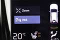 Volvo XC60 2.0 T6 Recharge Geartr. R-Design LEDER ACC BLIS HK Grijs - thumbnail 29
