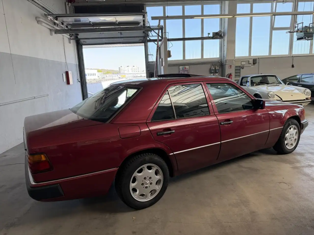 Mercedes-Benz 230 E, foto 8