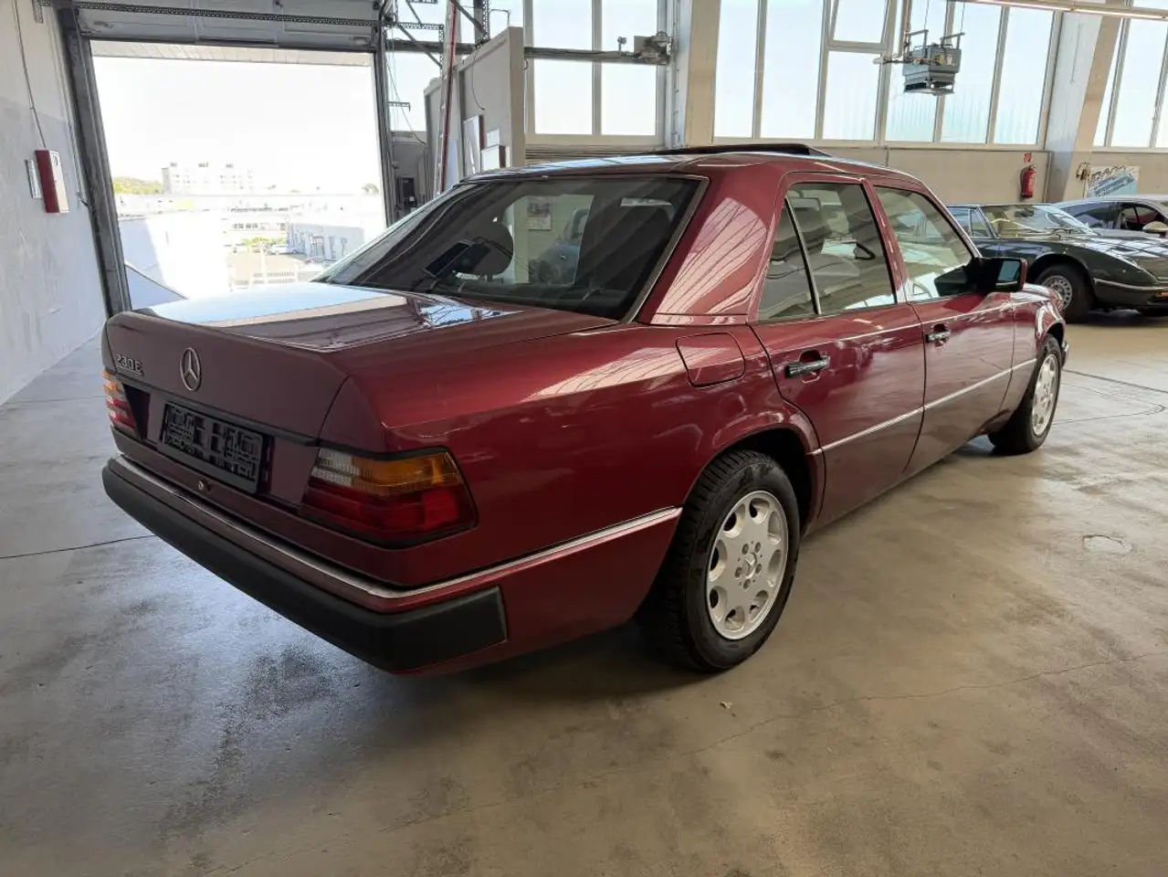 Mercedes-Benz 230 E, foto 7