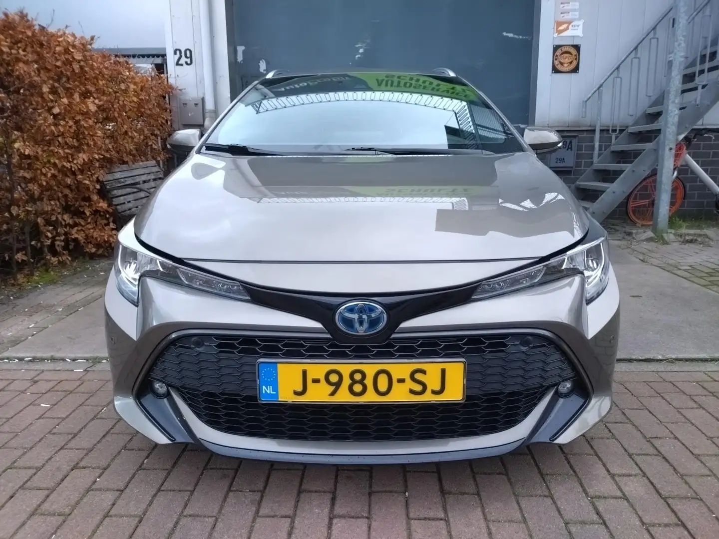 Toyota Corolla Touring Sports 1.8 Hybrid Business Plus lage km st Groen - 2
