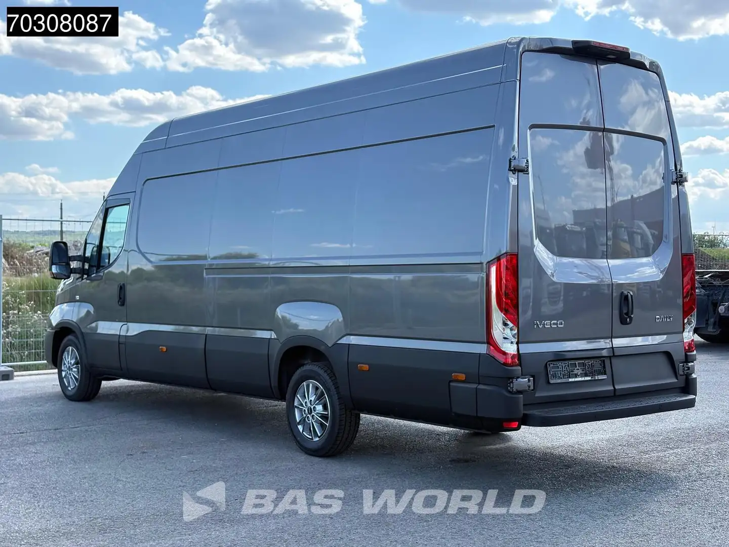 Iveco Daily 35S21 Neu! 3.0L Automatik L4H3 210PS AC Grau - 2