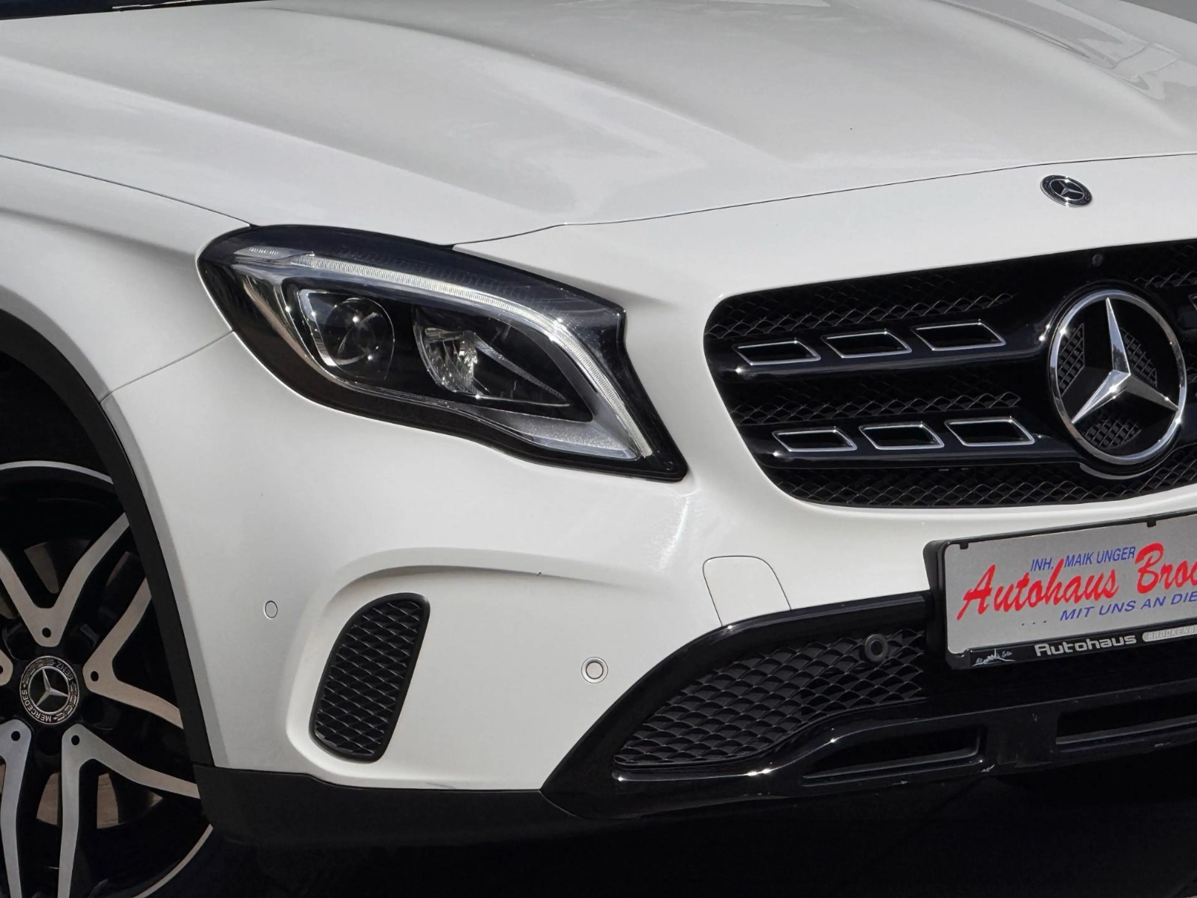 Mercedes-Benz GLA 220 4Matic Urban*Panorama*LED*Garantie — photo 2