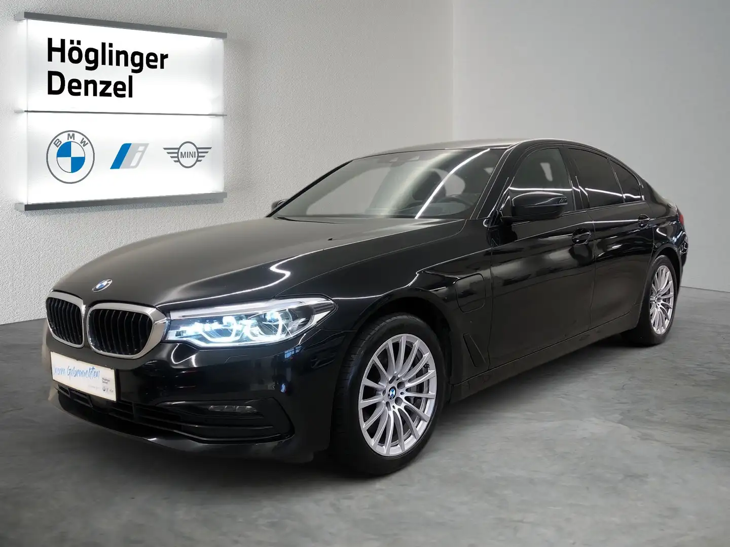 BMW 530 530e xDrive Schwarz - 2