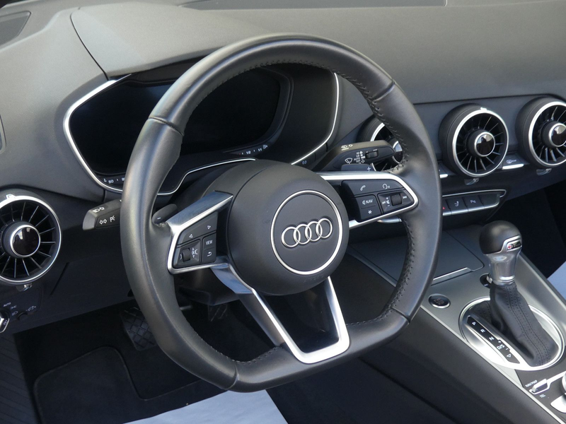 Audi TT Cabrio 45 TFSI S-Line Virtual Cockpit Kamera — photo 13