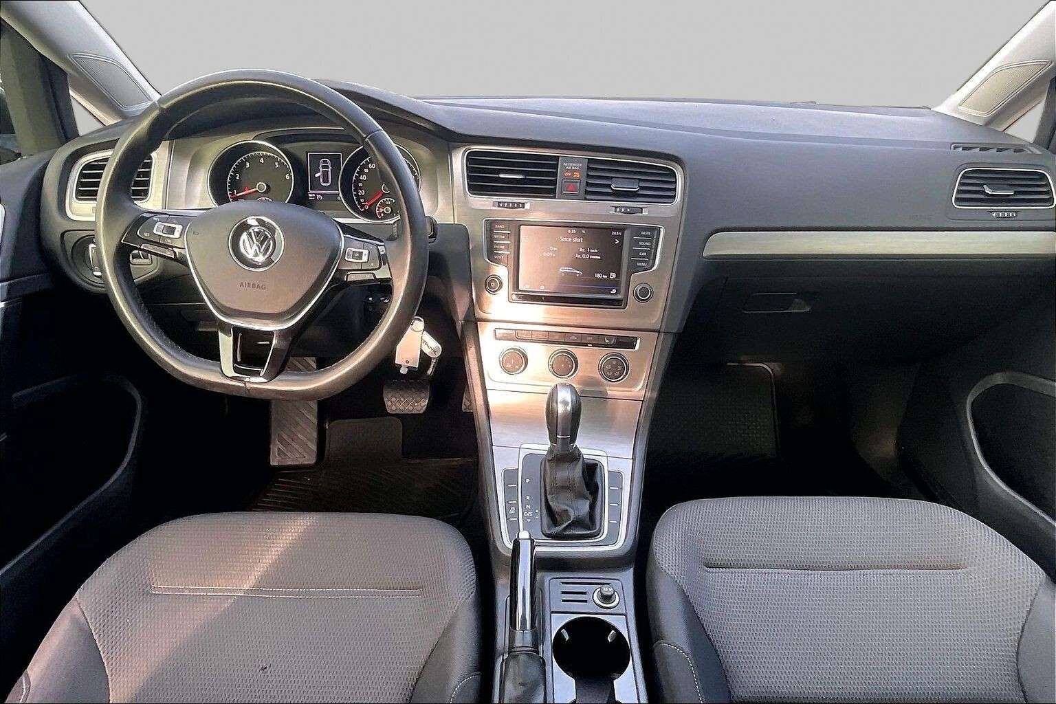 2017 Volkswagen Golf Trendline | Keyless Start | AWD | Heated Seats — снимка 1