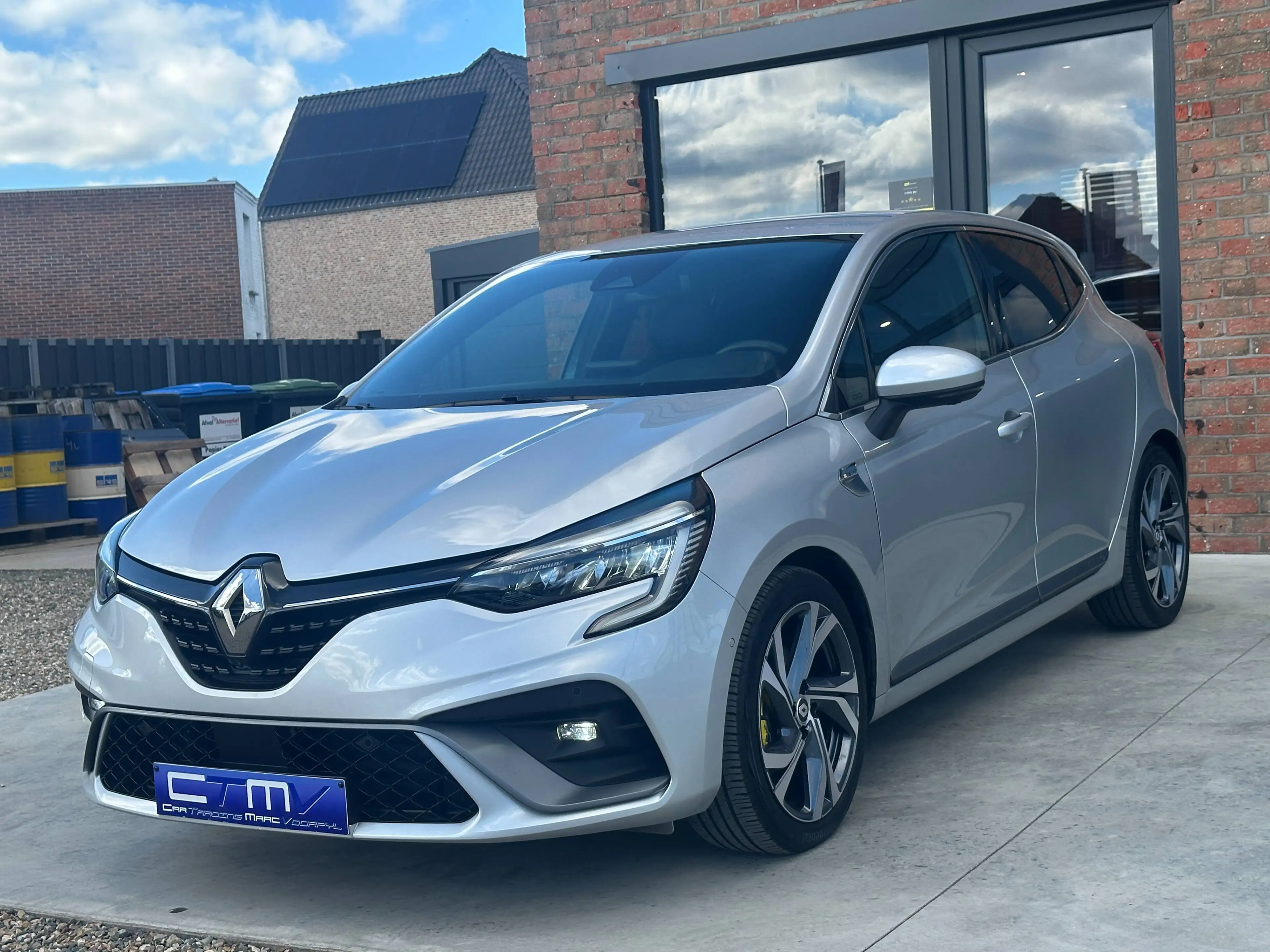 Renault Clio Hybrid 1.6i E-TECH R.S Line SPORT! 17700km 1e Eigenaar! BLIS - Leder - ACC - Enz ... — photo 4