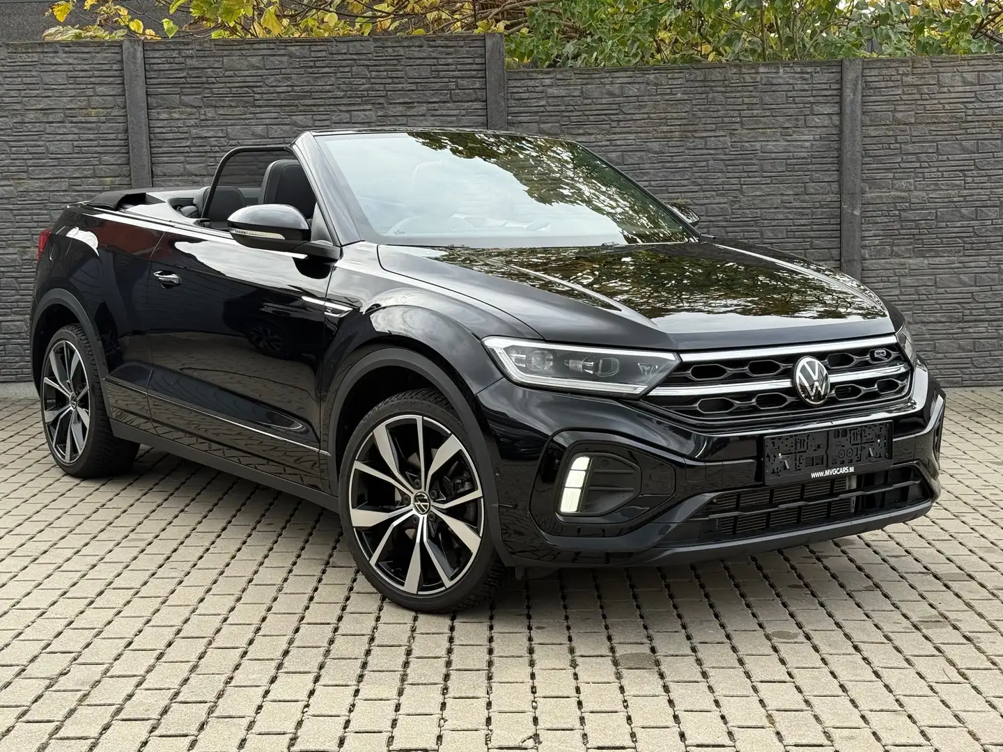 Volkswagen T-Roc Cabriolet 1.5 TSI DSG R-Line "LEDER/CAMERA/NAVI" Noir - 1