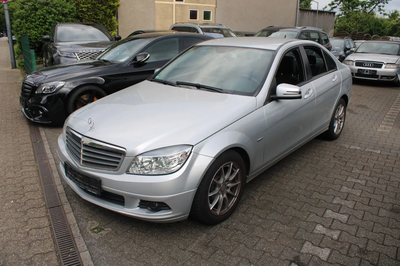 Mercedes-Benz C 180 K*1.6*W204*LIMO*KAMERA*2.HAND*99TKM* Plateado - 1