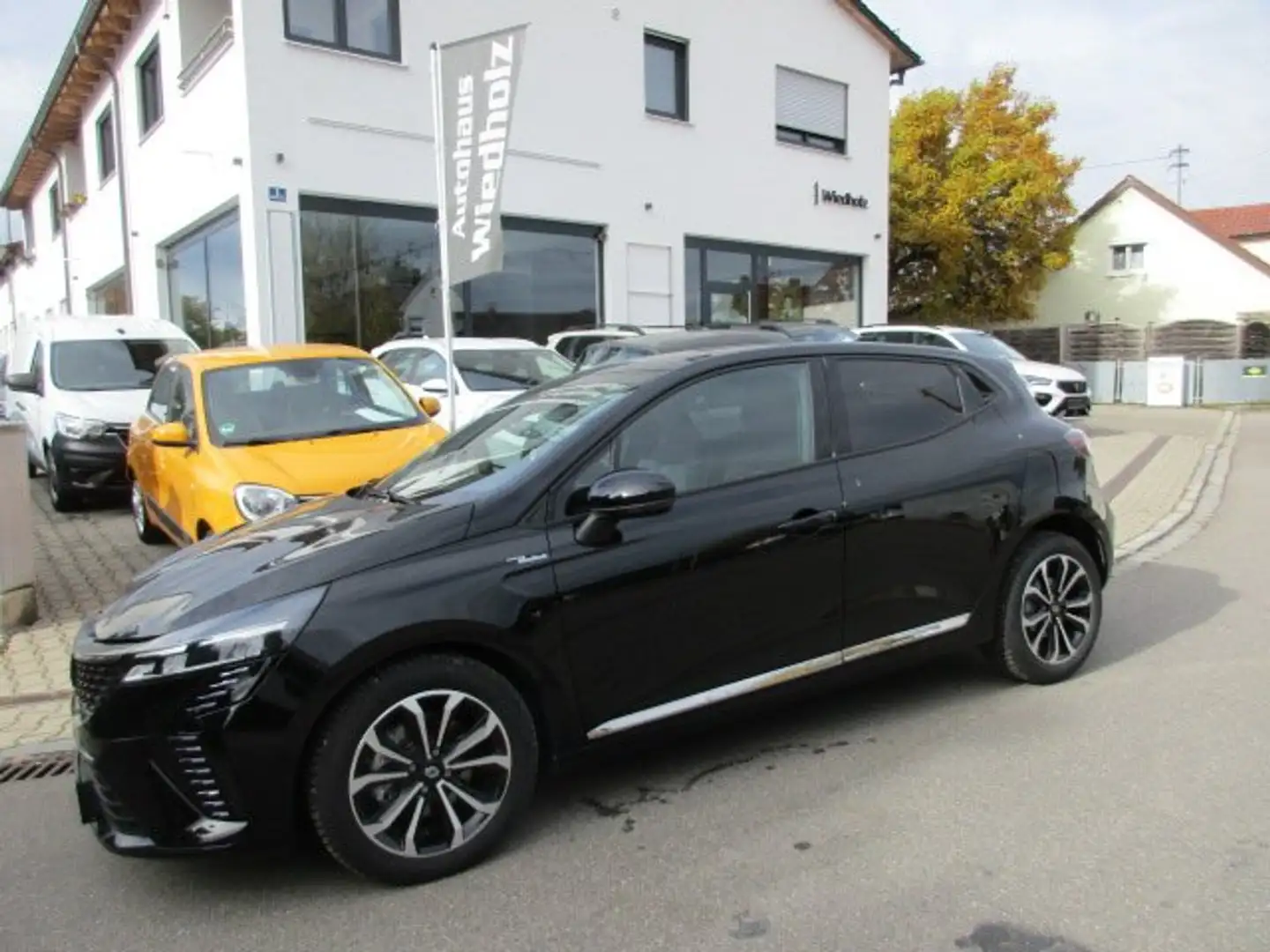 Renault Clio Techno Full Hybrid TCE 145 Navi Sitzheizung Alufs Schwarz - 1