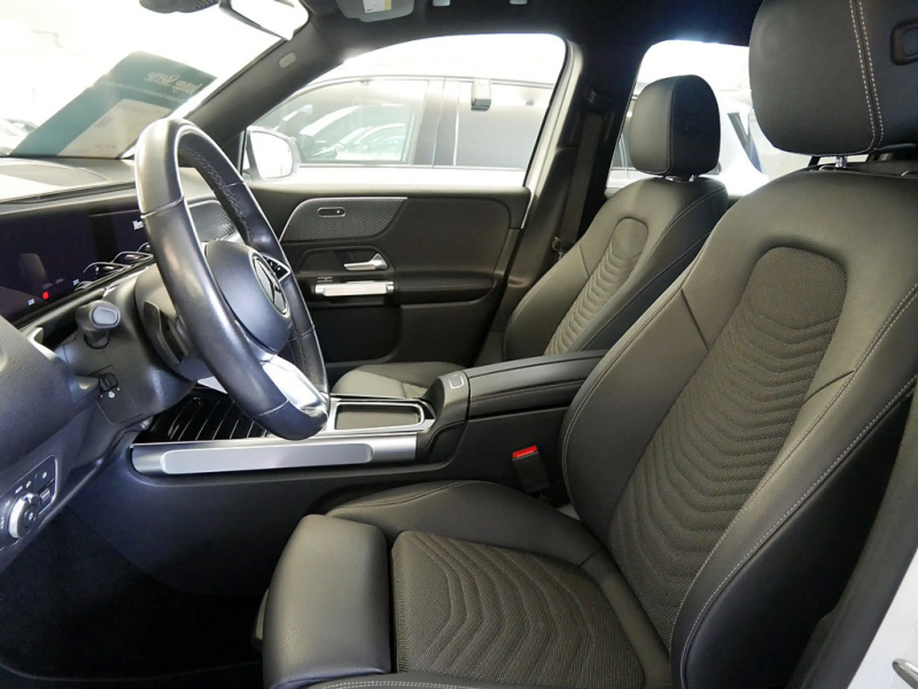 Mercedes-Benz GLB 220 d 4M , PROGRESSIVE MULTI AHK KAMERA SPUR — photo 15