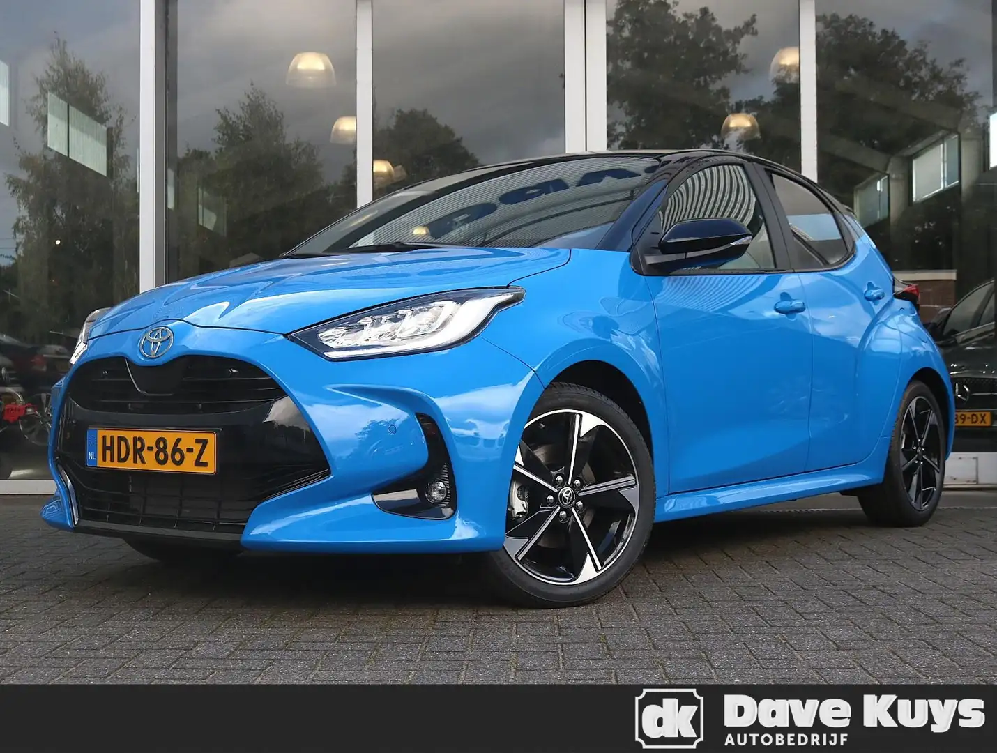 Toyota Yaris 1.5 Hybrid 130 Launch Edition Panoramadak | Camera Blauw - 1
