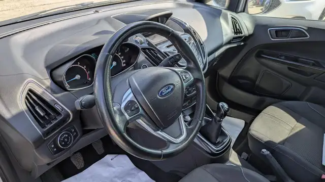 Ford B-Max view 7