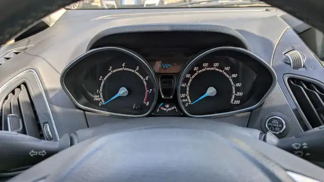 Ford B-Max view 8