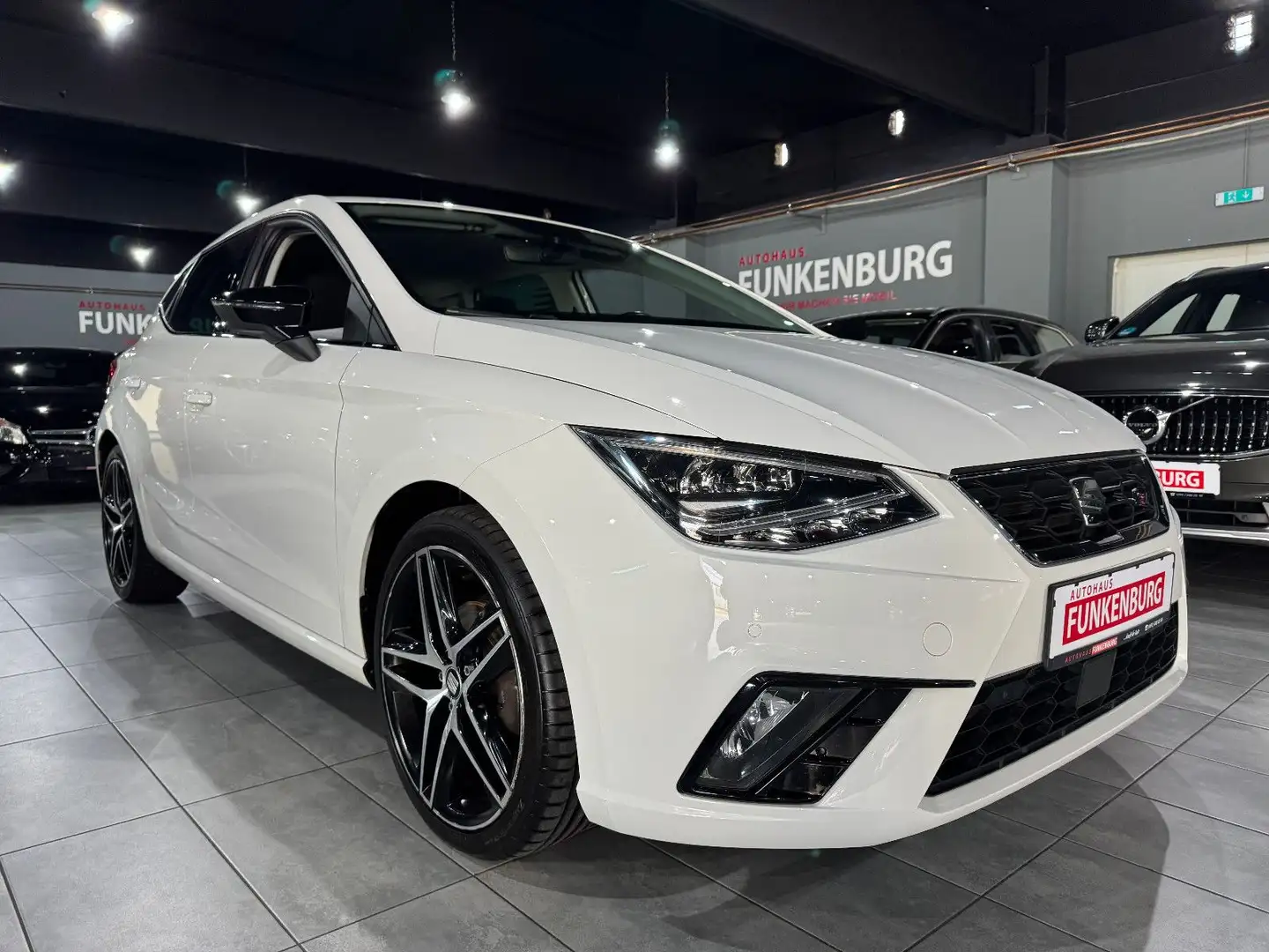 SEAT Ibiza 1.4 TSI FR-LINE NAVI/LED/ACC/SPUR/KAMERA/ Weiß - 1