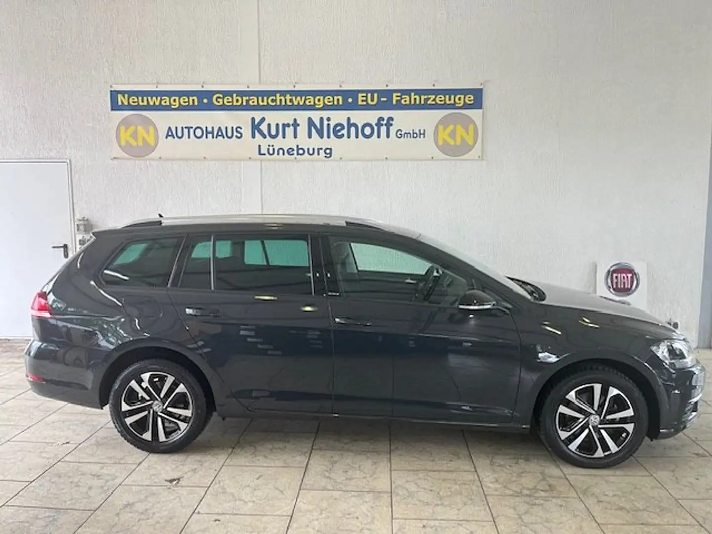 Volkswagen Golf VII Variant DRIVE +AHK+ 2x PDC + 4Seasons Grijs - 1