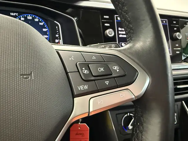 Volkswagen Polo view 8