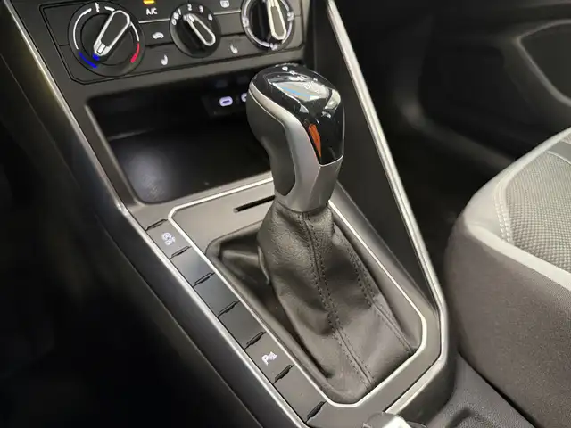 Volkswagen Polo view 10