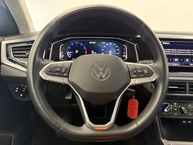 Volkswagen Polo view 5