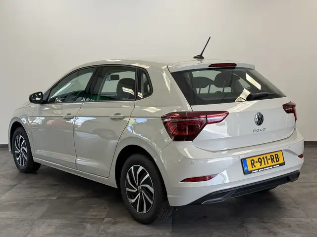 Volkswagen Polo view 3