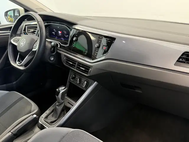 Volkswagen Polo view 6