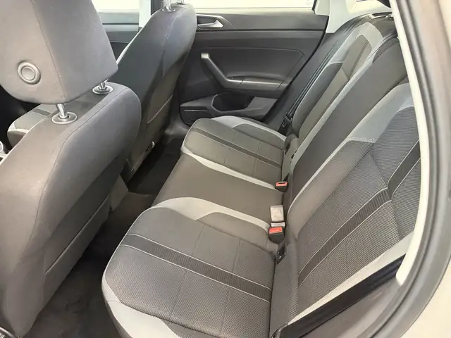 Volkswagen Polo view 13