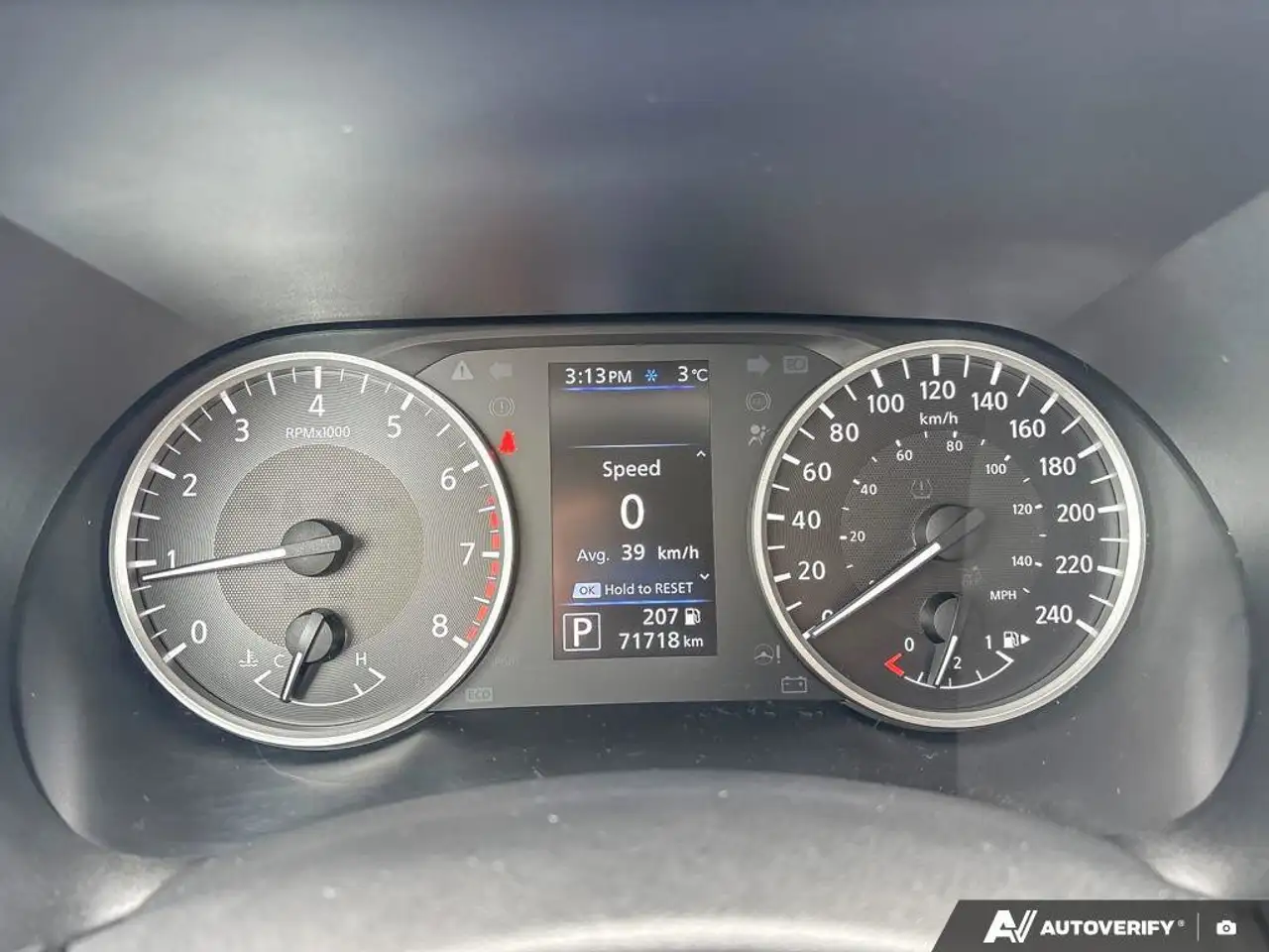 Nissan Sentra снимка Nissan Sentra