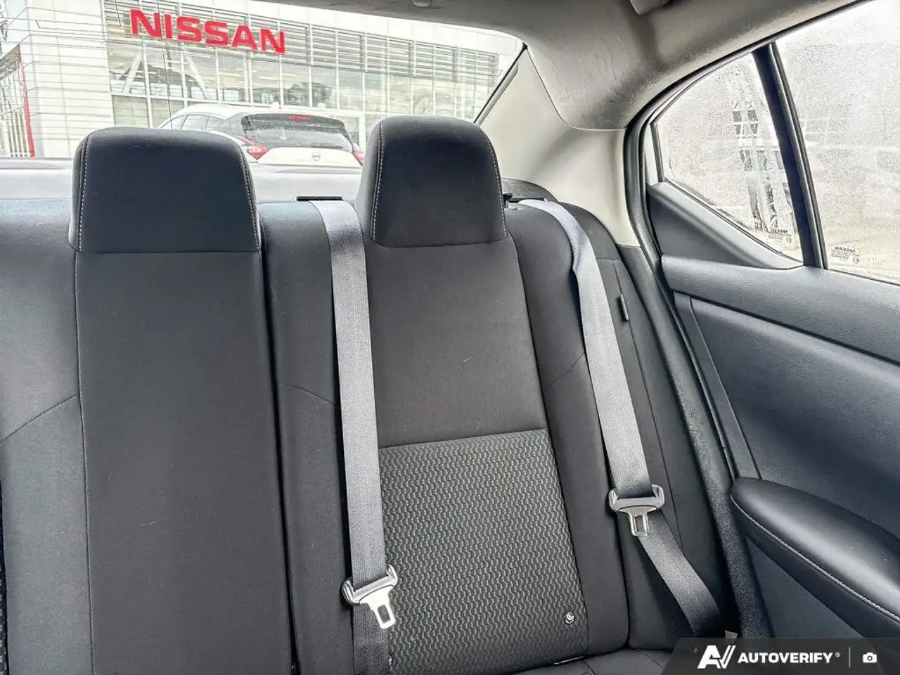 Nissan Sentra снимка Nissan Sentra