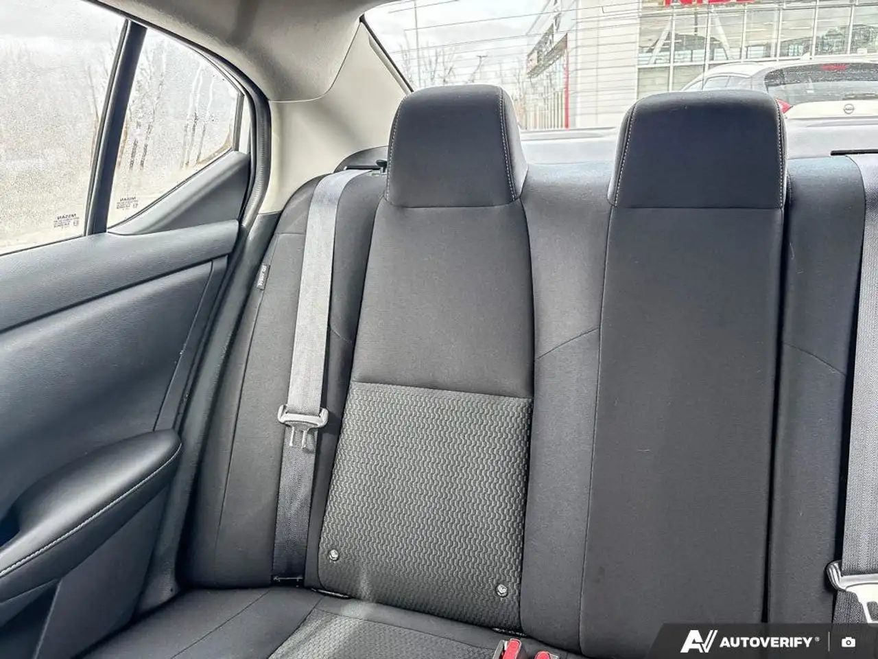 Nissan Sentra снимка Nissan Sentra