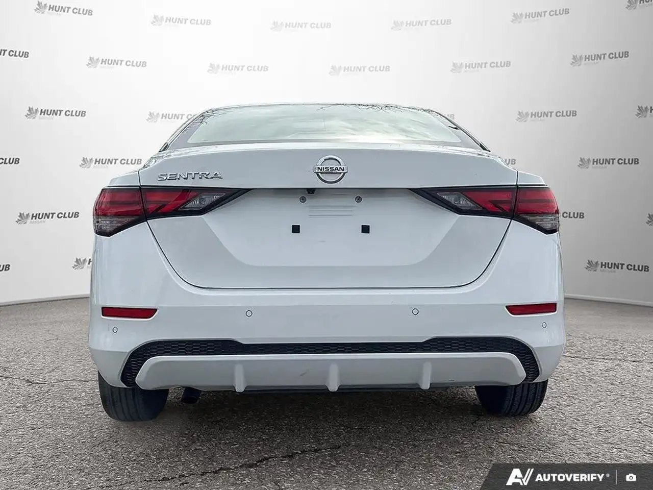 Nissan Sentra снимка Nissan Sentra
