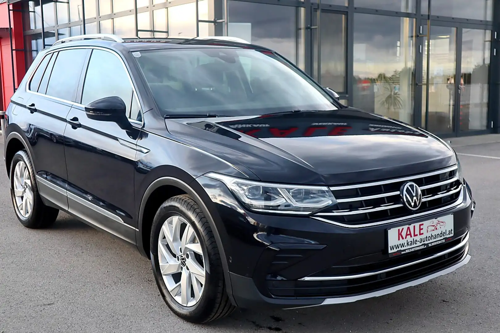 Volkswagen Tiguan 2,0 TDI Elegance DSG Schwarz - 2
