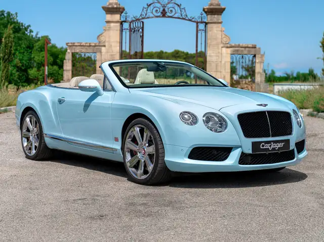 Bentley Continental GTC V8