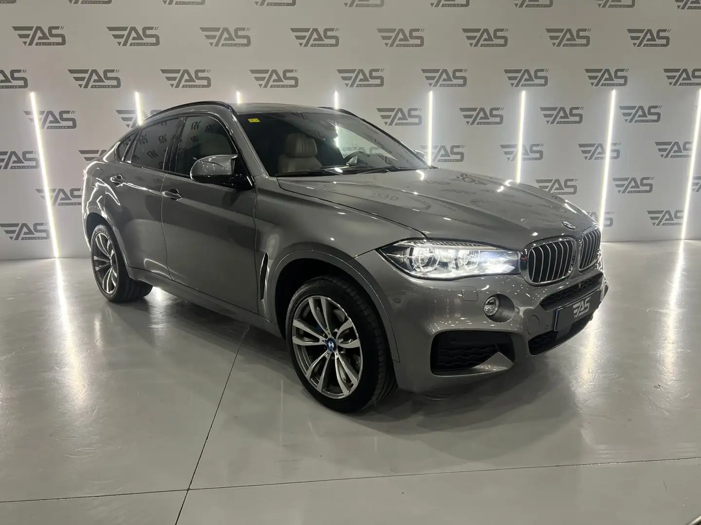 BMW X6 xDrive 40dA Gris - 2