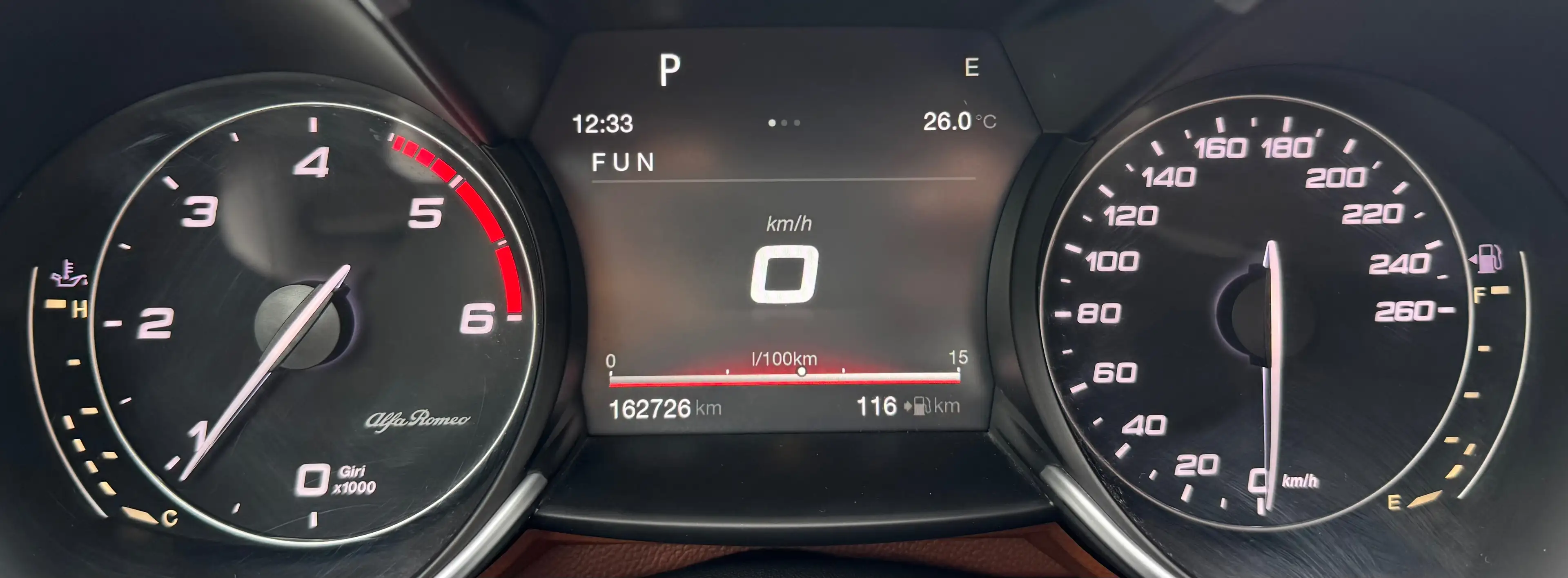 Alfa Romeo Giulia 2.2 JTD // SUPER // Full Options Harman-Kardon CUIR CAMERA — photo 7