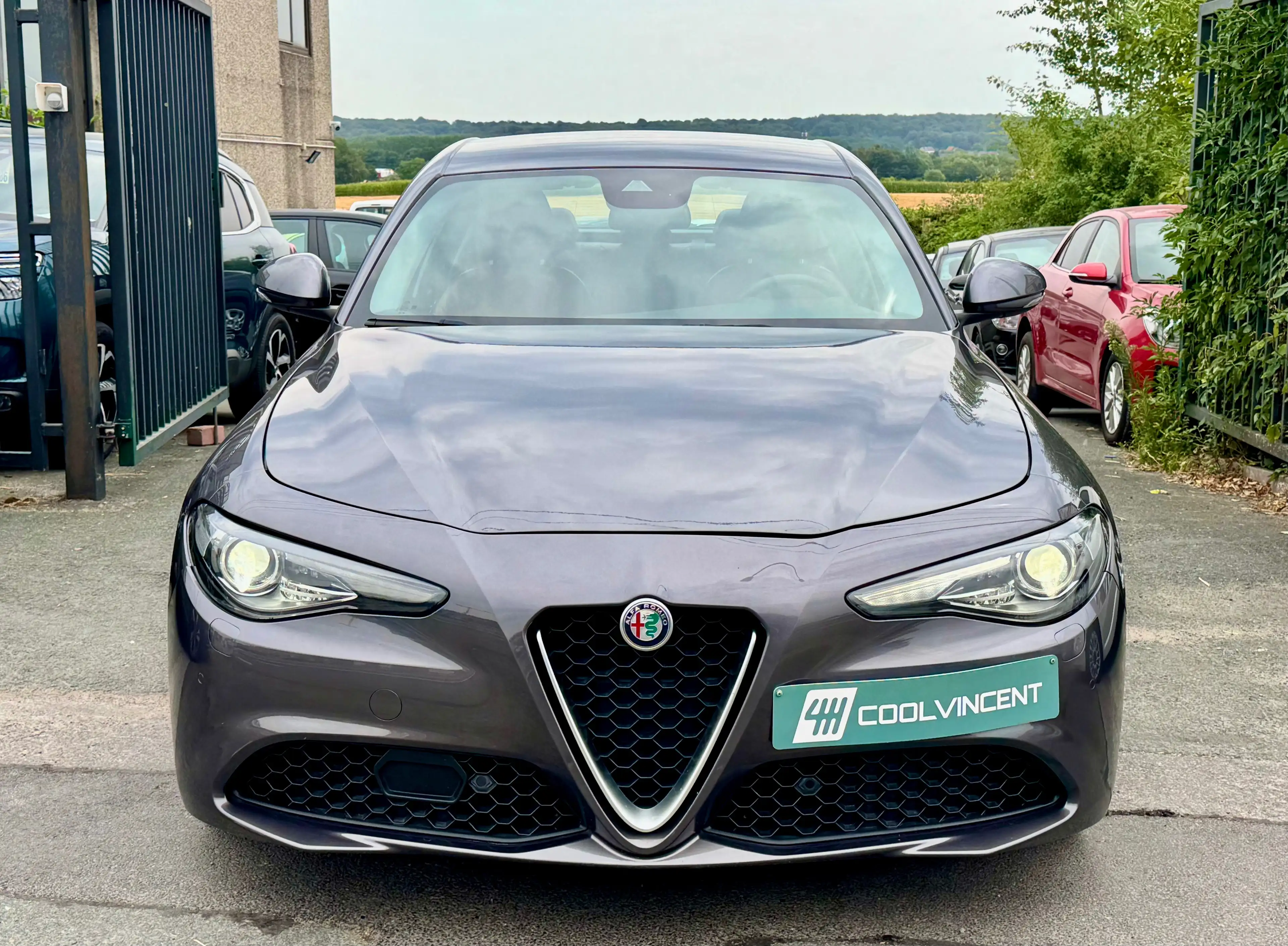 Alfa Romeo Giulia 2.2 JTD // SUPER // Full Options Harman-Kardon CUIR CAMERA — photo 2