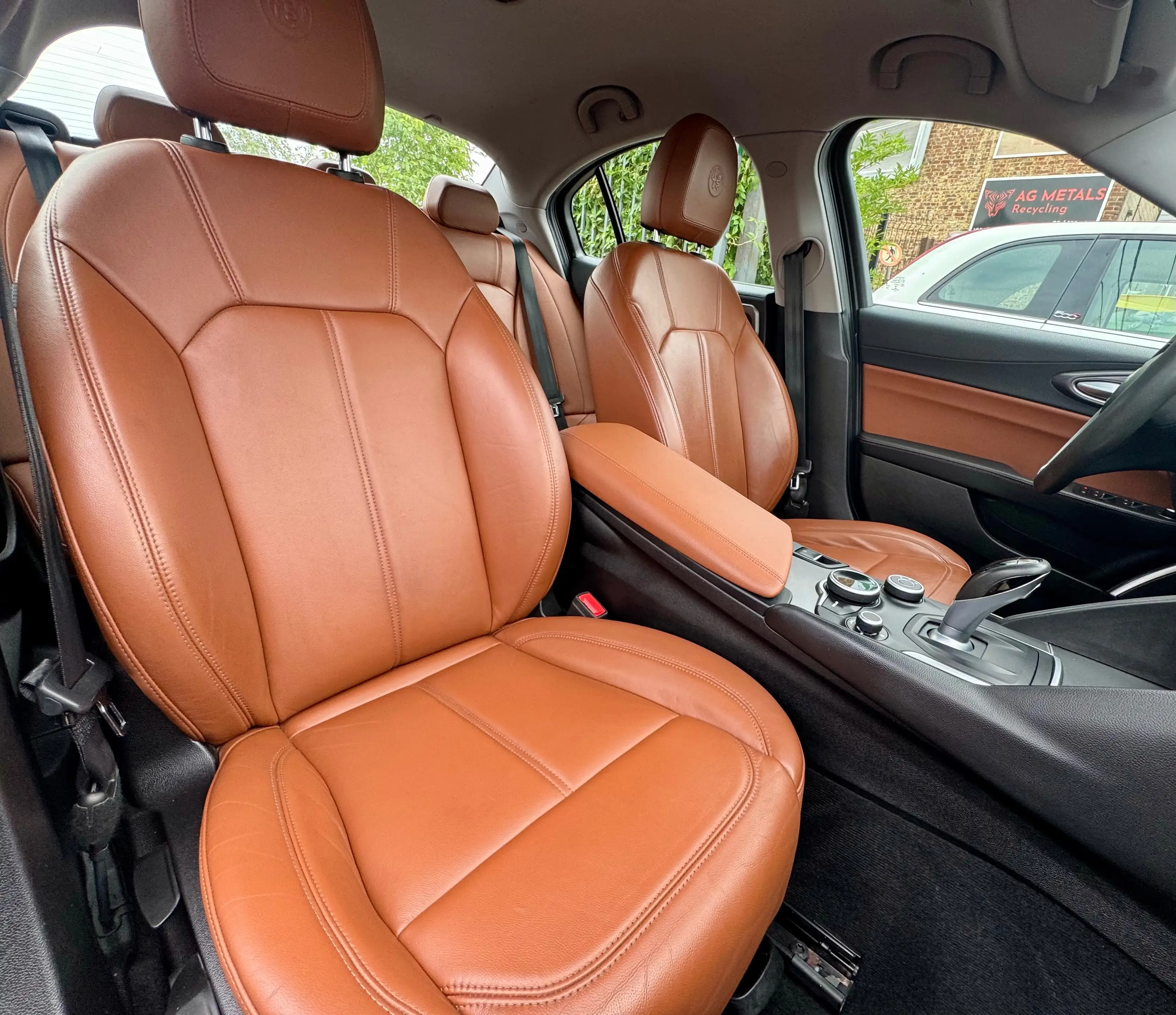 Alfa Romeo Giulia 2.2 JTD // SUPER // Full Options Harman-Kardon CUIR CAMERA — photo 11